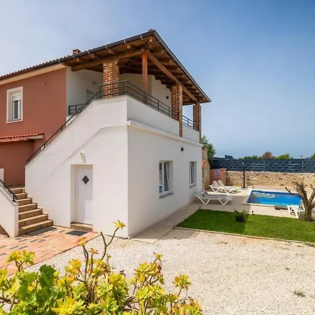 Сasa de vacaciones House Marlena *