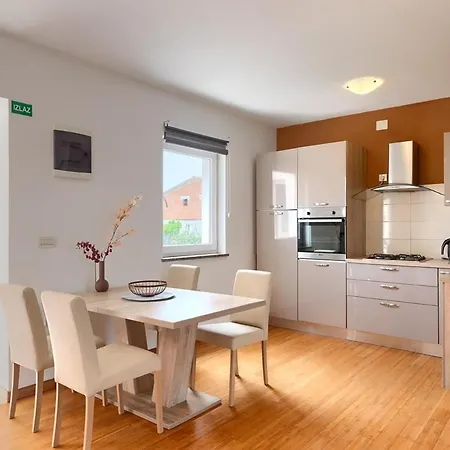 Casa Marlena بيت للعطل *