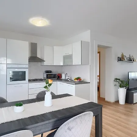 Dom wakacyjny House Marlena *