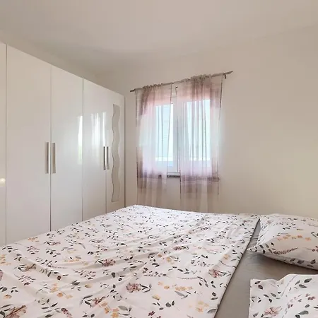 Dom wakacyjny House Marlena *