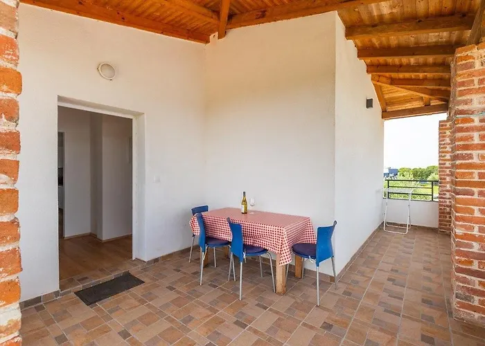 House Marlena * 풀라