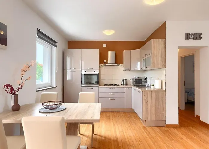 House Marlena 펜션 *